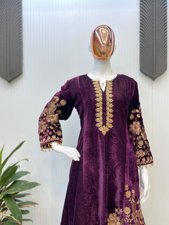 LG 1895 Designer Velvet Readymade Suits Wholesale Market In Surat